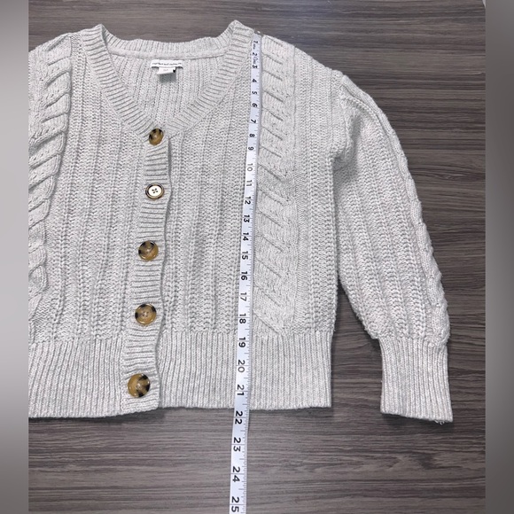 Cupcakes and Cashmere Soft Chunky Knit Cardigan Sweater V-neck Button Up Size M - Picture 4 of 8